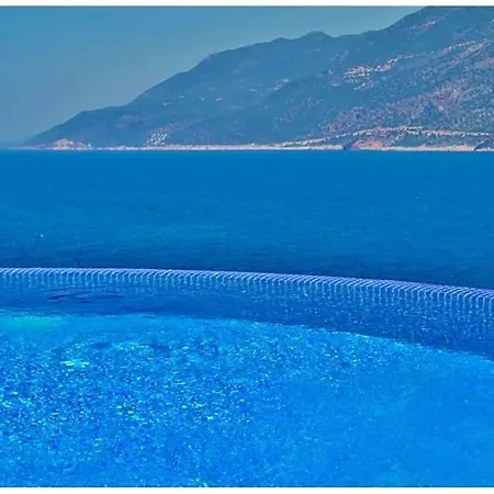 Sleeps 6 Pool Air Con Wifi Villa
