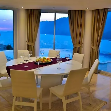 Sleeps 6 Pool Air Con Wifi * Kalkan