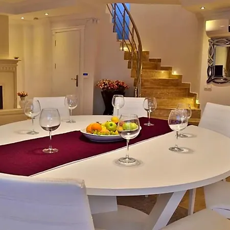 Sleeps 6 Pool Air Con Wifi Villa Kalkan