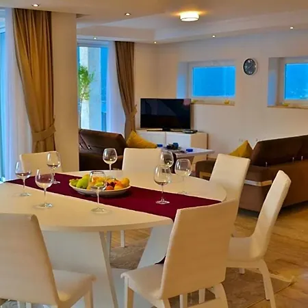 Sleeps 6 Pool Air Con Wifi * Kalkan